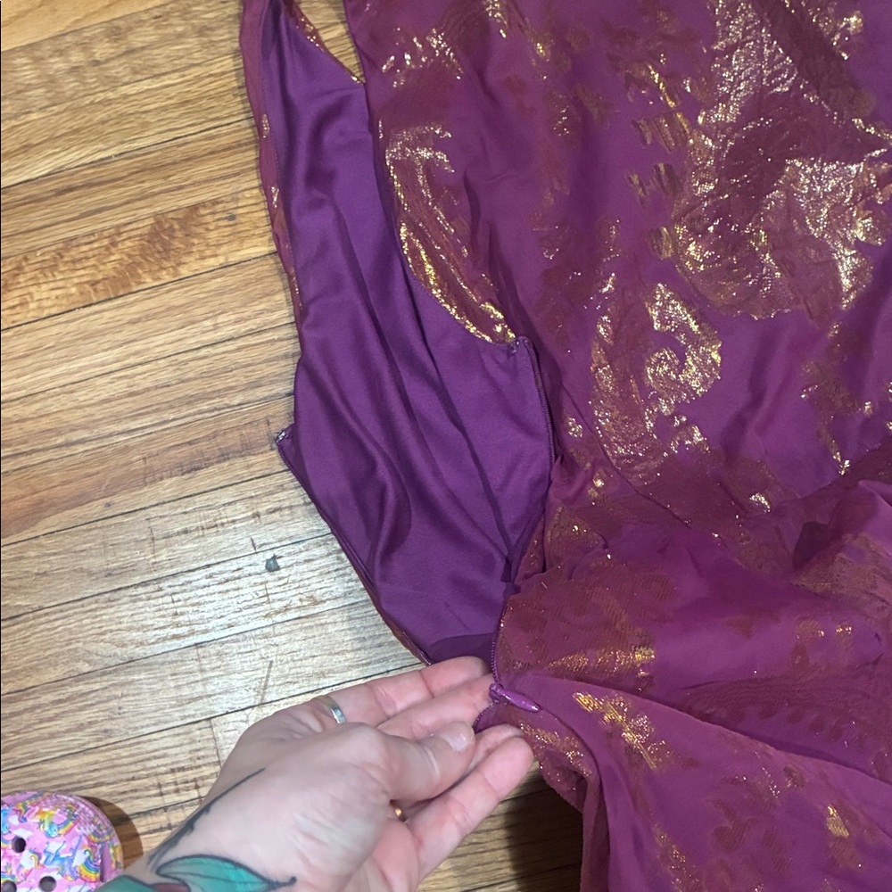 Leslie Fay Purple and Gold Maxi Dress - Picture 4 of 5